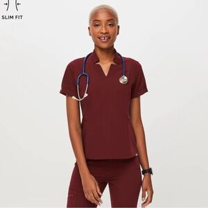 •FIGS• Inala Slim Scrub Top Three Pockets